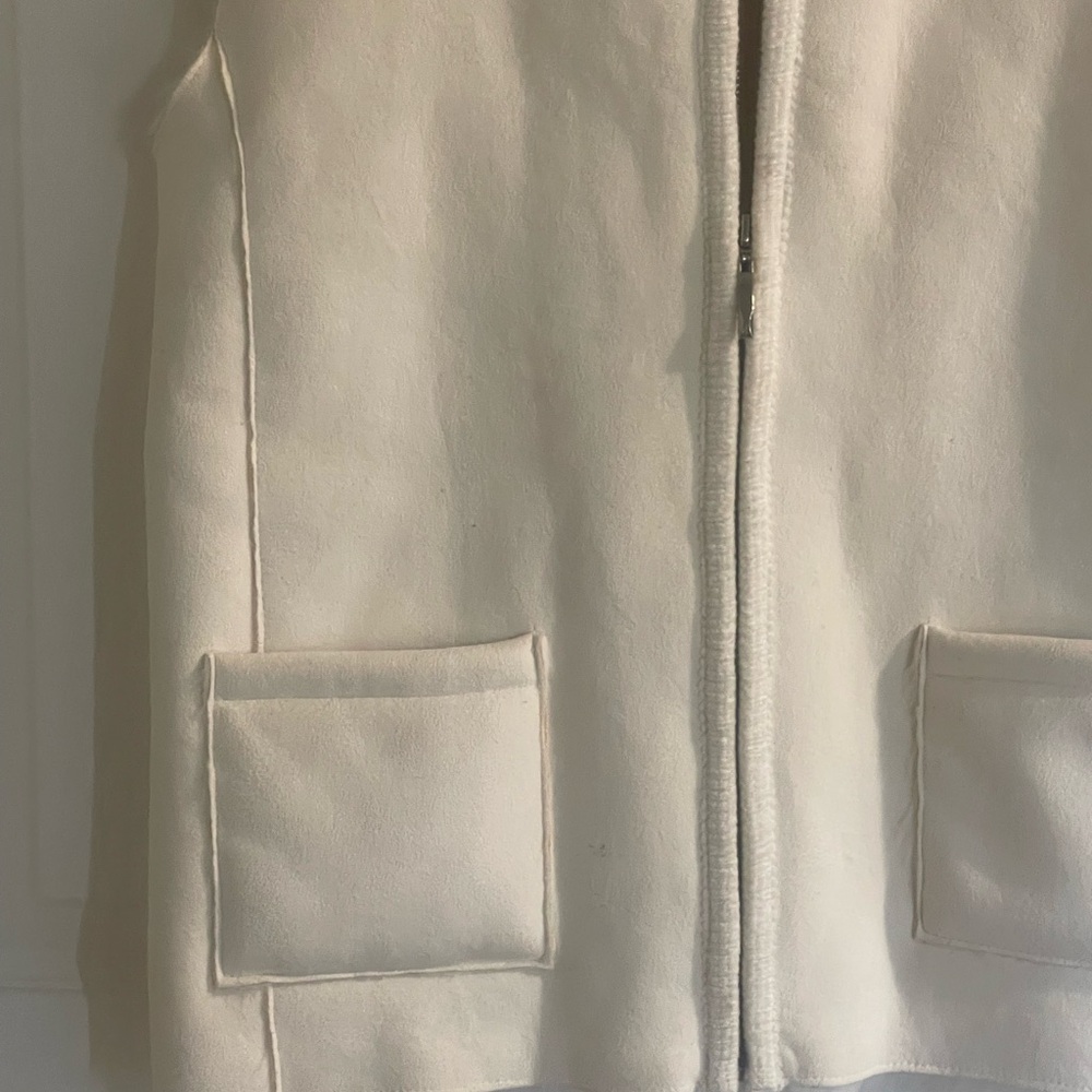 Lisa International Women's White Faux Fur Lined Vest Size M - Picture 4 of 12